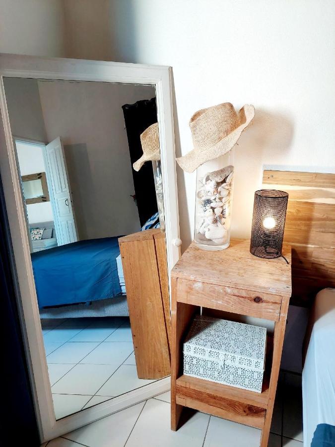 Les Cles D'Emakeys Apartamento Sainte-Anne  Exterior foto