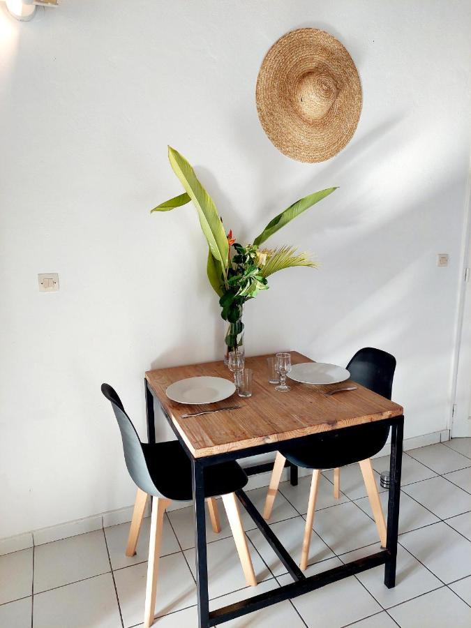 Les Cles D'Emakeys Apartamento Sainte-Anne  Exterior foto
